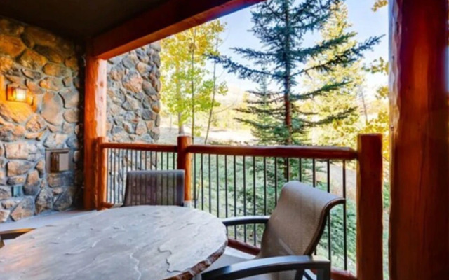 Luxury 2 Bedroom Ski in, Ski out Condo in Breckenridge with Shared Pool, Hot Tub, Arcade, and Bar