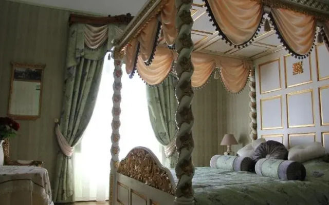 Chateau De La Fontenelle