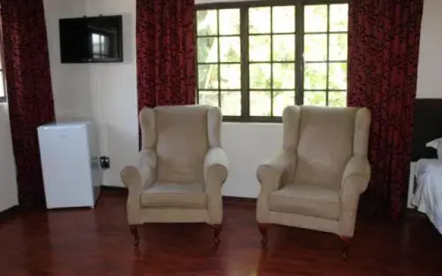 Sanloo Manor