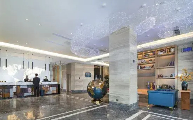 Kyriad Hotel (Jinan Baotu Quancheng Plaza)