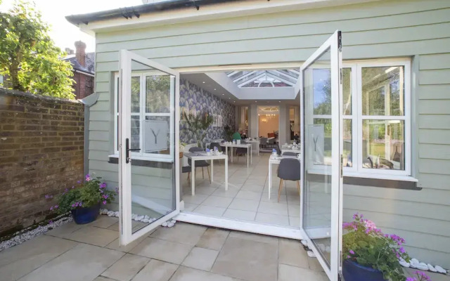 Yorke Lodge Bed & Breakfast