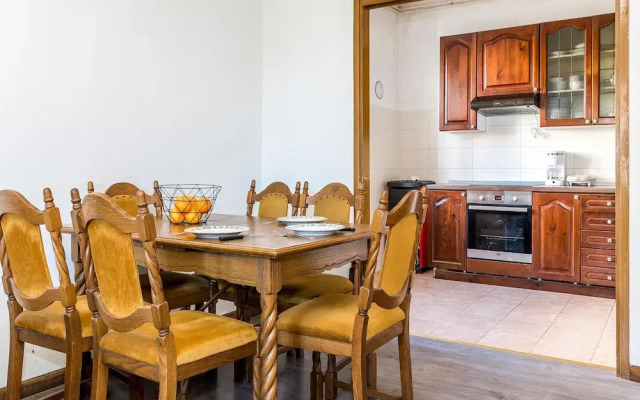 Amazing Apartment in Sibenik-brodarica With Wifi and 2 Bedrooms