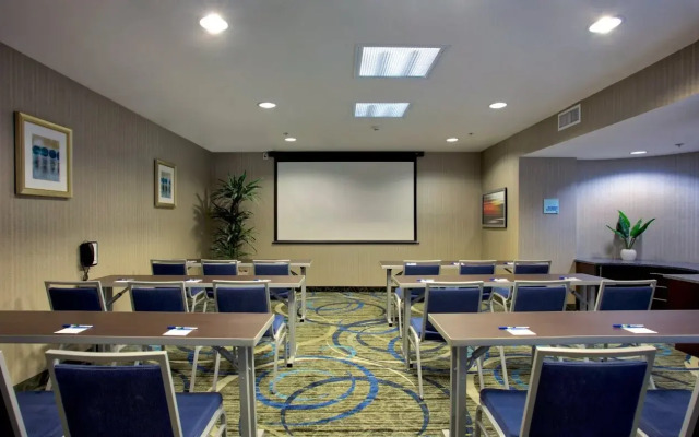 Hampton Inn by Hilton Costa Mesa Newport Beach