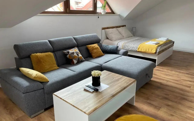 Apartament Rynek 13 z parkingiem - Centrum Bochni