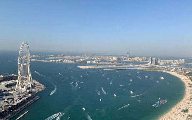 Luxury at JBR Jumeirah Gate Tower 1