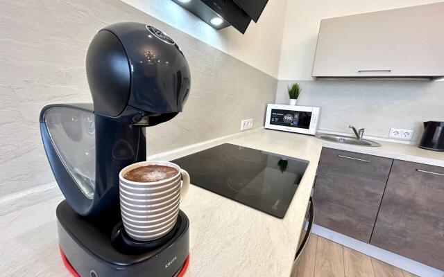 4 Сезона на бульваре Давлеткильдеева 5