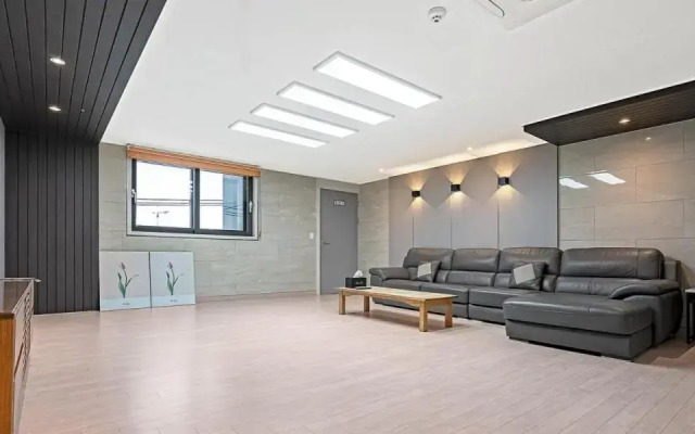A1 Hotel Yeongildae
