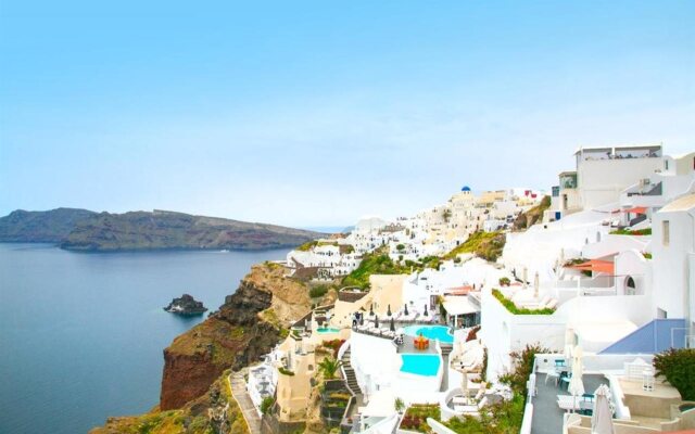 Kaleidoscope Cave Houses Oia