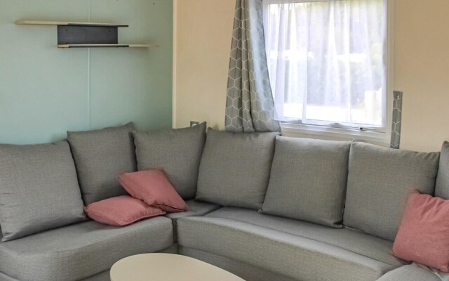 Nice Home in Renesse With 3 Bedrooms and Wifi