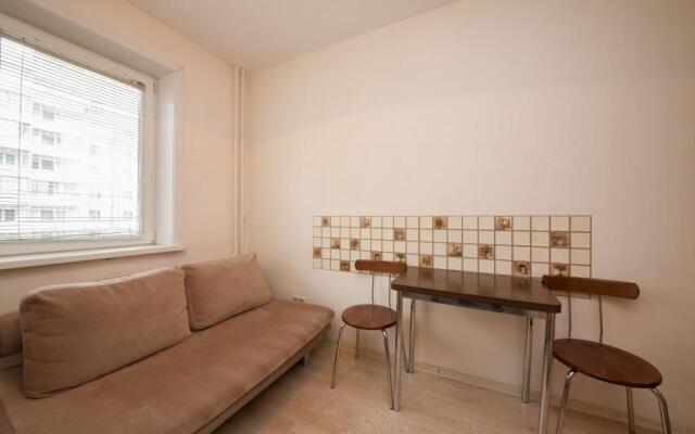 Apartment on 78 Dobrovol'cheskoy Brigady 19
