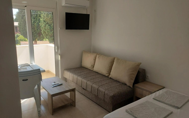 Ulcin Relax Apartments & Rooms