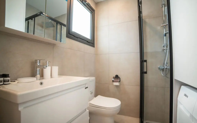 Superfresh Penthouse Studio Apartment With sea View