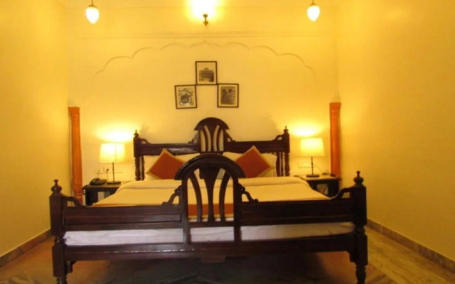 Vinayak Guest House