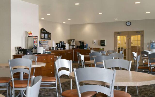 Days Inn by Wyndham Prince Albert