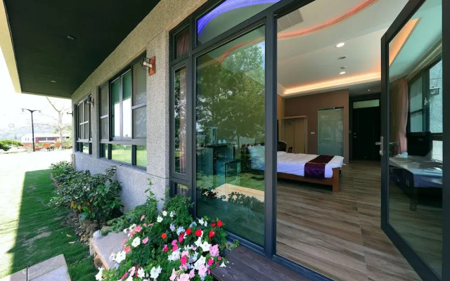 Five mountains and Three Water B&B