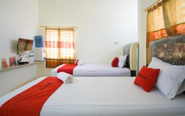 RedDoorz @ Pematangsiantar 2 – Guest Rooms – Pematang Siantar