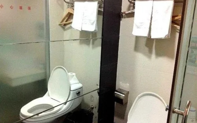 Kaiserdom Hotel Huakai