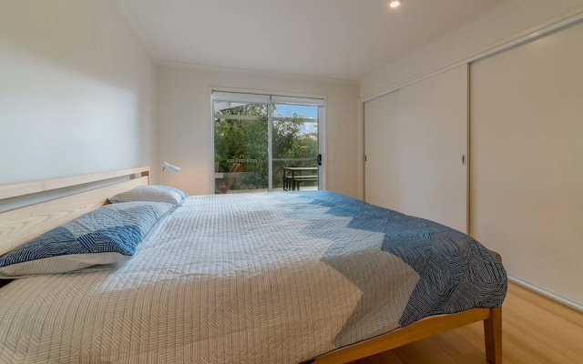 Seaclusion - PET Friendly – Guest Rooms – Inverloch