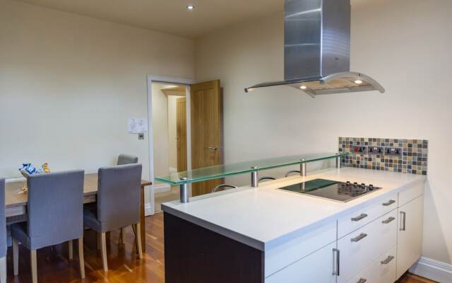 Luxury Apt No 1 - Two Bed Apartment