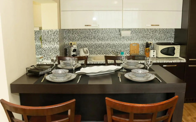 Cozy 1BD Apartment with a Spacious Terrace