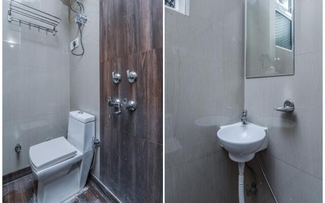 OYO 15764 Hotel Akash Continental