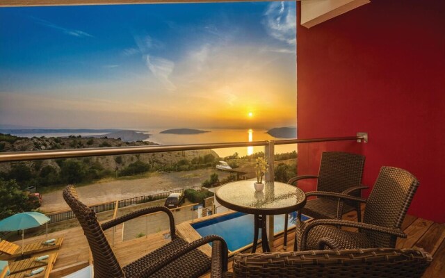 Nice Home in Lukovo with Hot Tub, WiFi & 4 Bedrooms