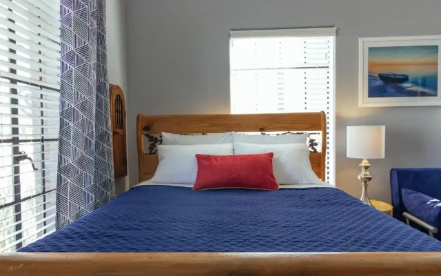 The Historic Broadlind Hotel at Long Beach Convention Center