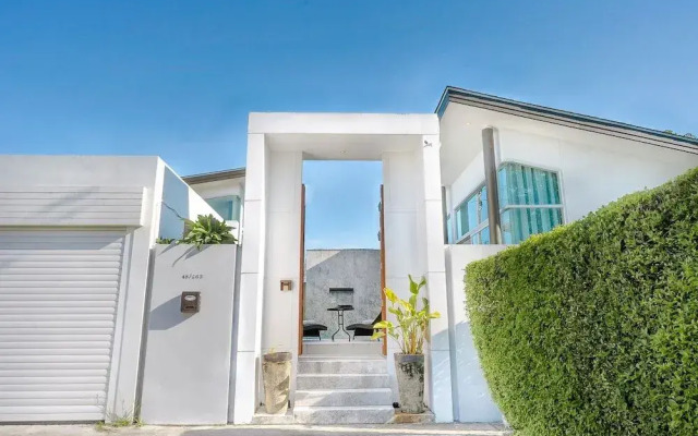 Tarton Bou Pool Villa