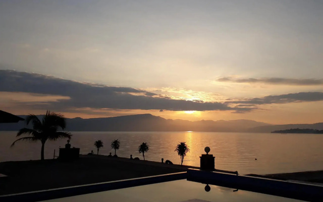 Rogate Beach Hotel