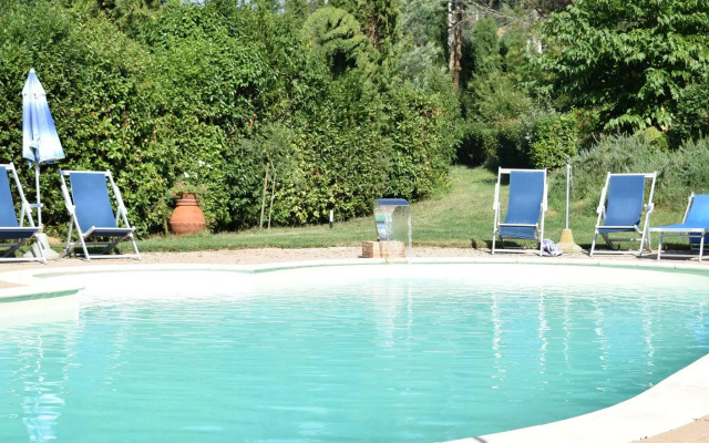 Holiday Home in Tuscany With Pool & Garden