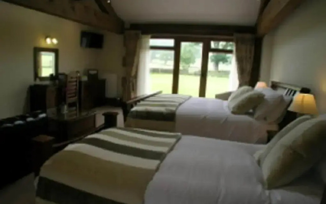 Green Grove Country House