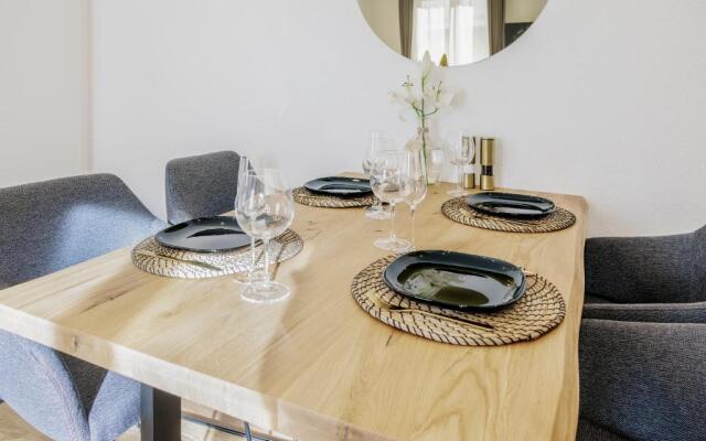 St. Georgen-Strasse Studios by VISIMO - Design. City. Nature