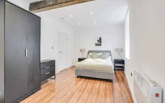 Host Stay Canalside Lofts Apartment