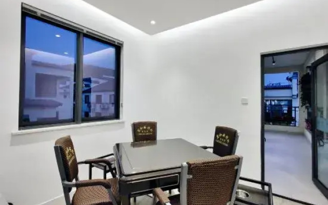 Xiao Die Qian Xun Hostel