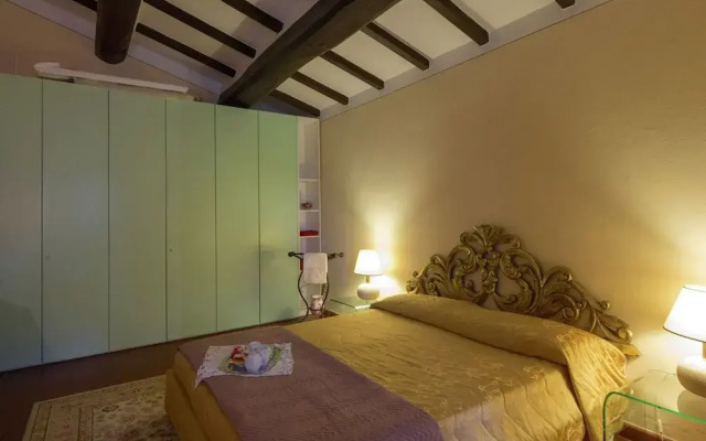 Villa in Cortona With Pool & Hill Views