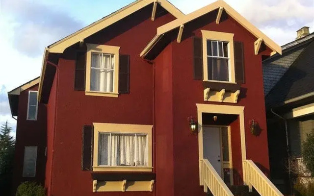 MondeLiving Art House