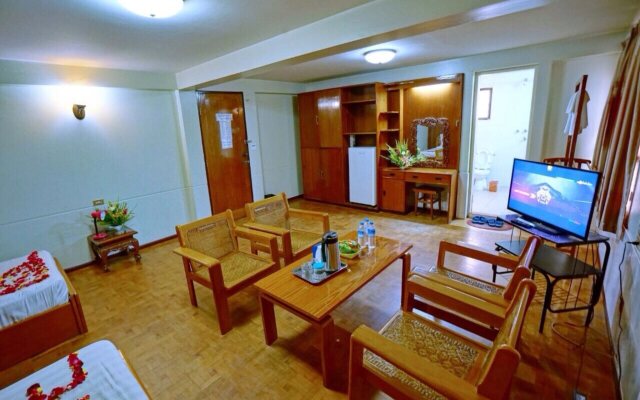 Taim Phyu Hotel