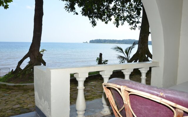Ssese Islands Beach Hotel - Hostel