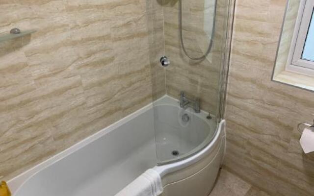 Accommodation Windsor Ltd - Lawrence Court