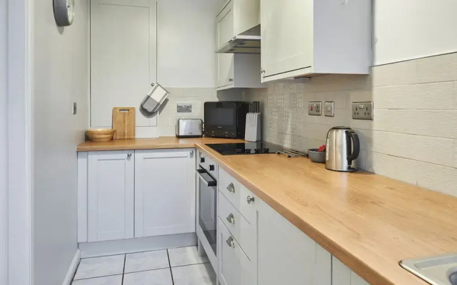 Host Stay Dodds Lane