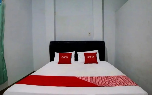 OYO 92820 Guesthouse 899