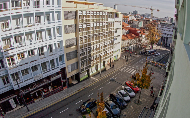 GuestReady - Square Painted Ceuta