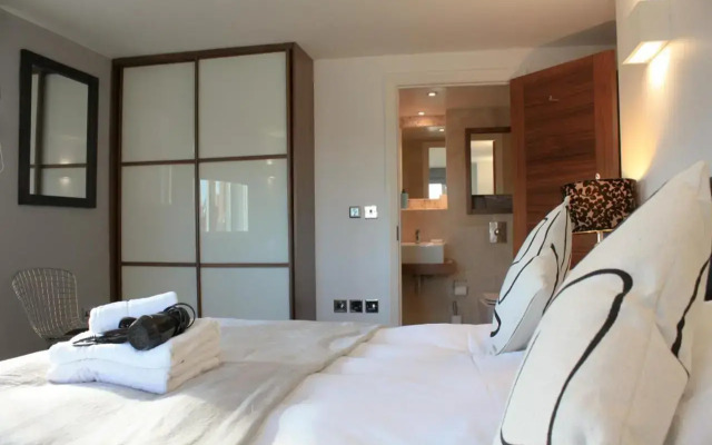 Merchants Place Apartment