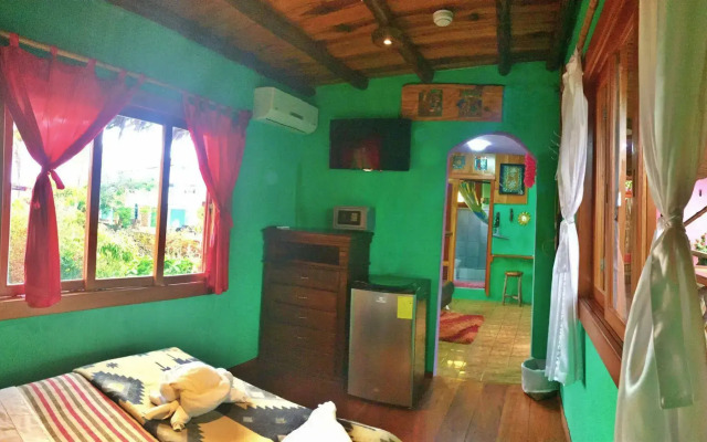 Lonesome George Ecolodge