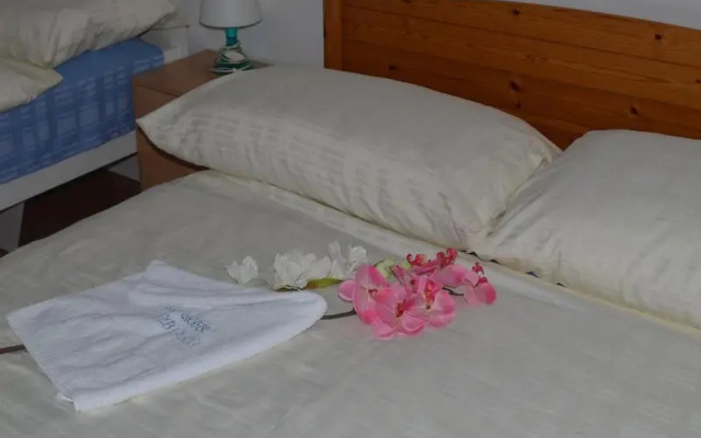 Hotel San Giobbe – Guest Rooms – Giubiasco