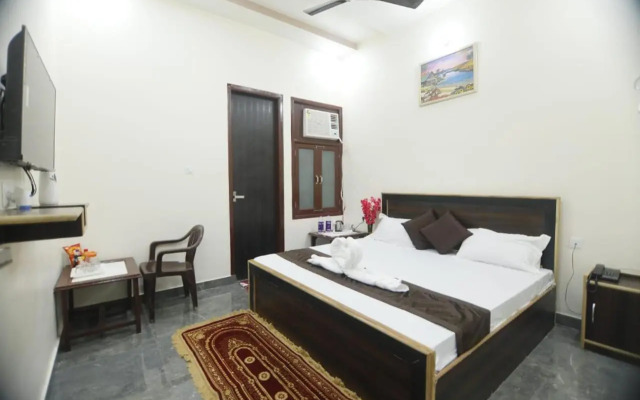 Hotel Nidhivan Dham