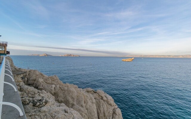 4-room Apartment at the Crossroads Marseille Life