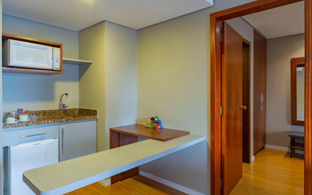 Mercure Curitiba Golden Hotel