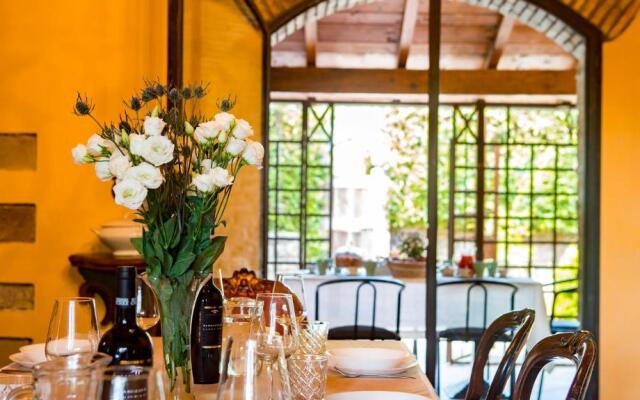 PIEVE DEL BORGO 6&2, Emma Villas