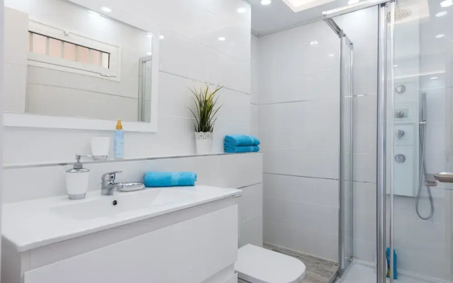 M4G Brand New,Central,WiFi,Conditioned Air